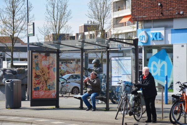 Abri reclame supermarkt